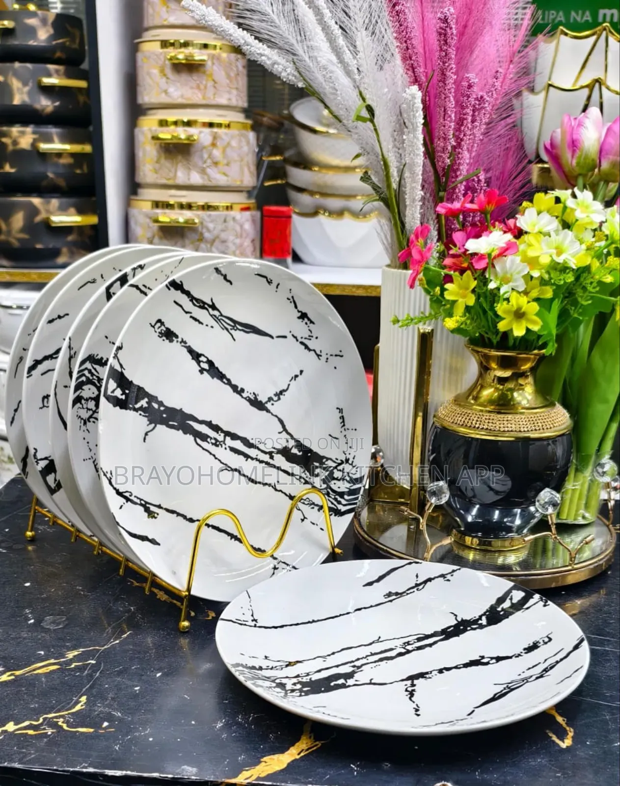 White Marble
Dinner Plates