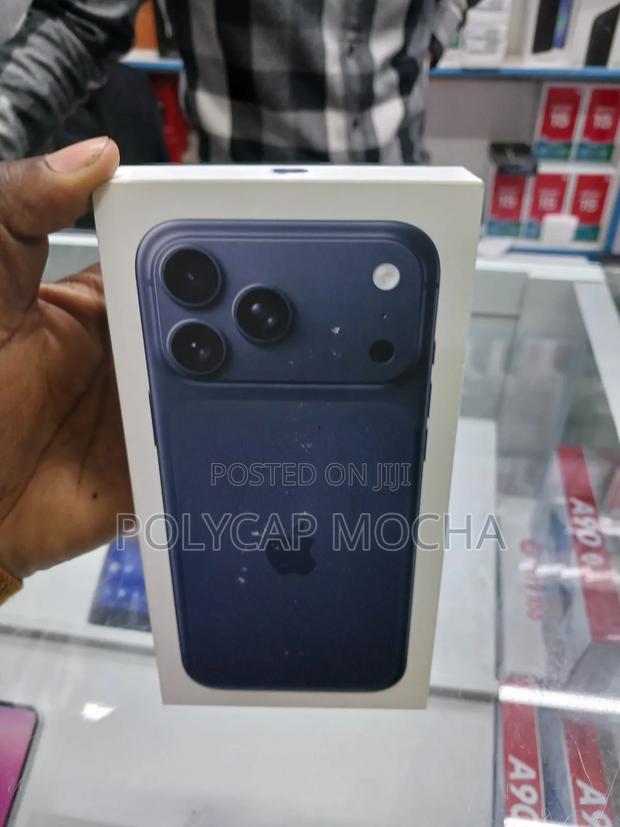 New Apple iPhone 17 Pro Max 256 GB Blue - main view