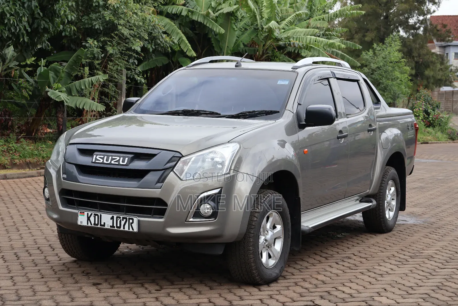 Isuzu D-MAX 2022 Silver