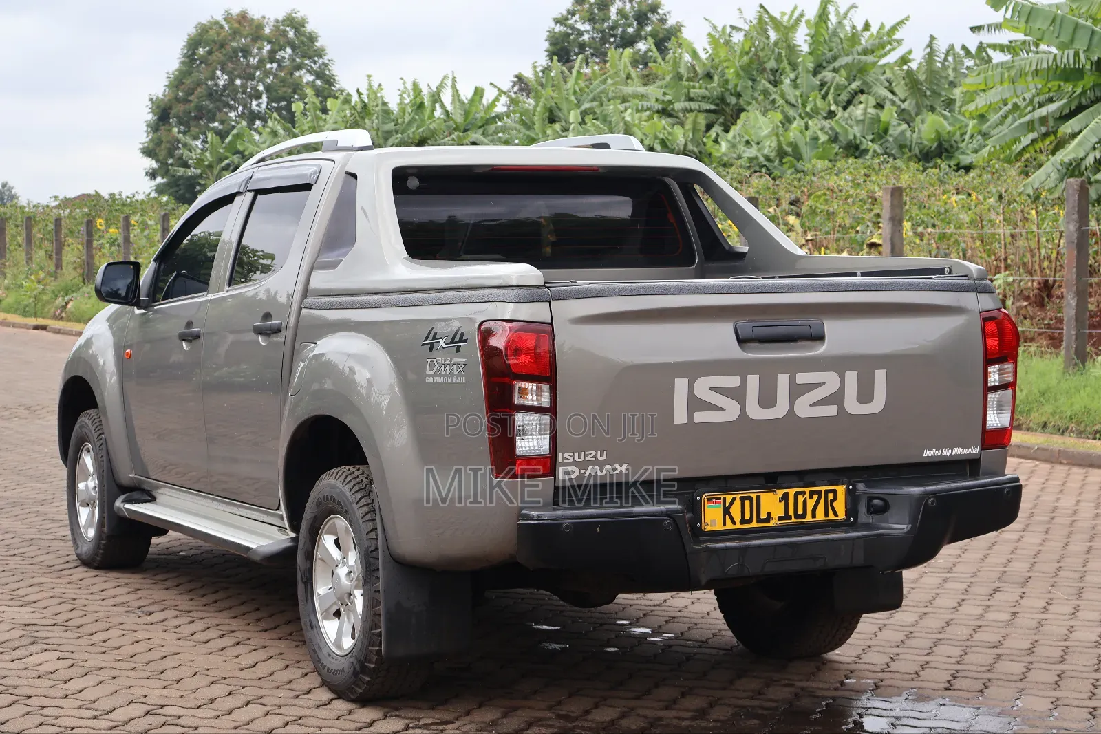 Isuzu D-MAX 2022 Silver