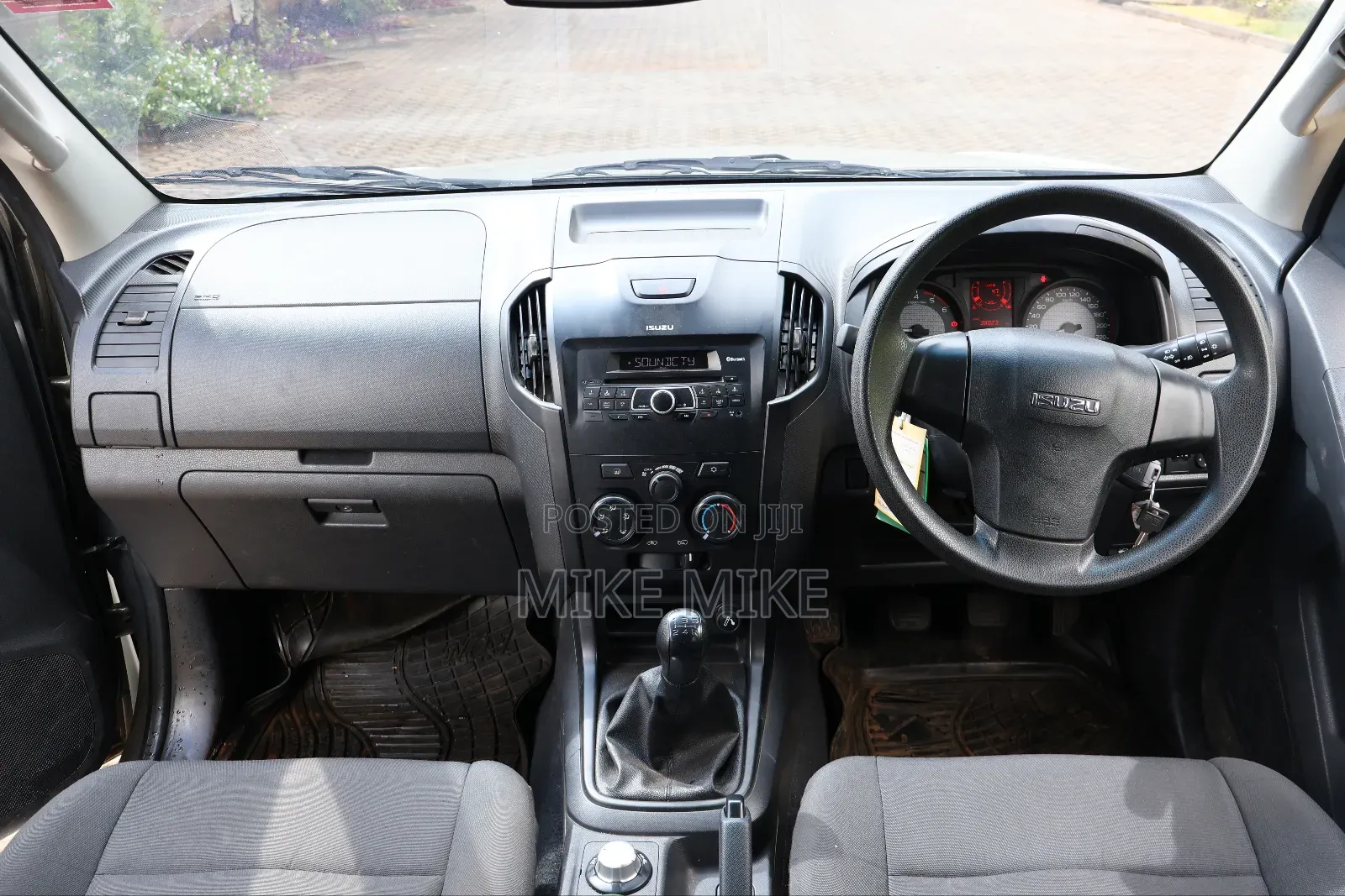 Isuzu D-MAX 2022 Silver