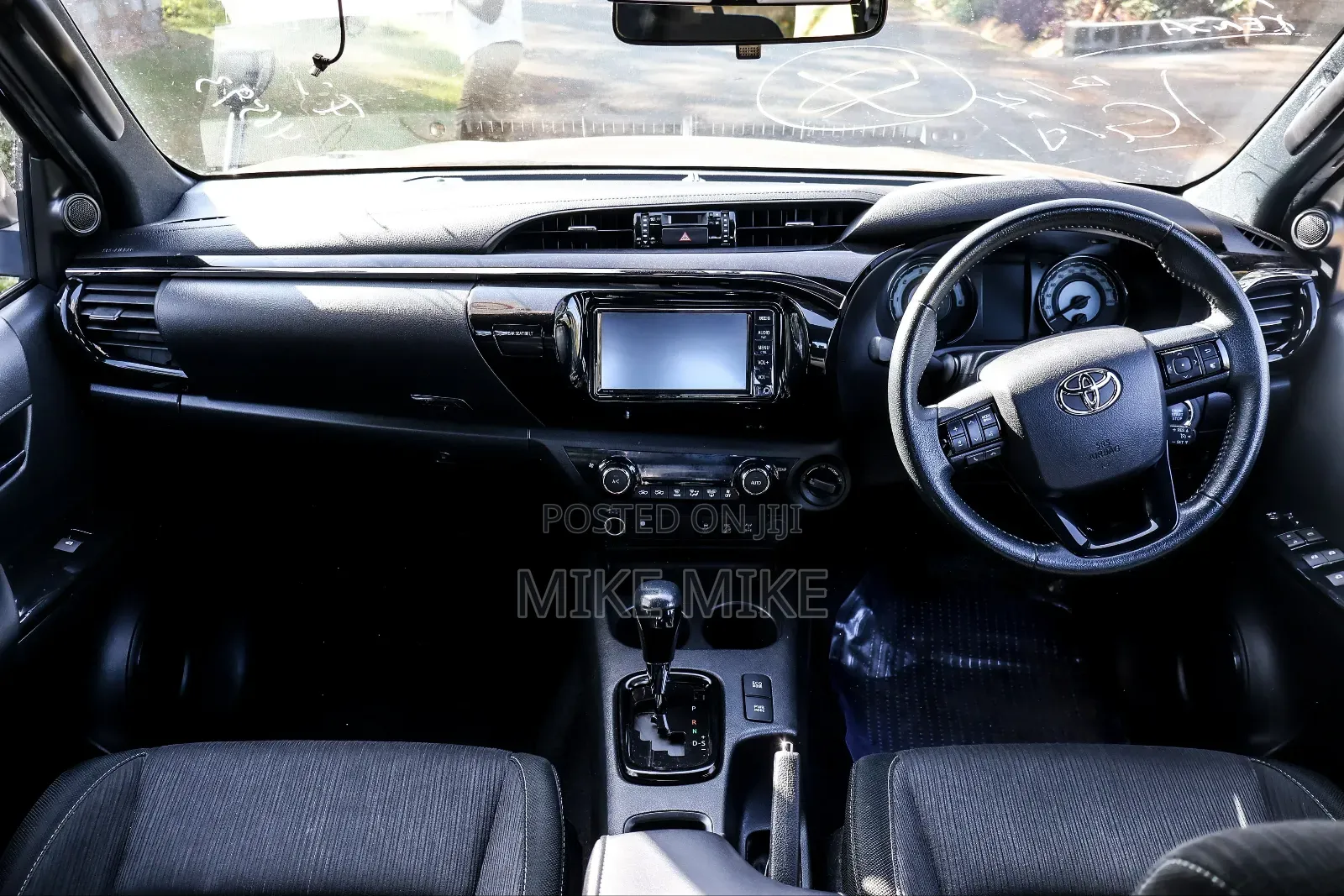 Toyota Hilux 2019 Black