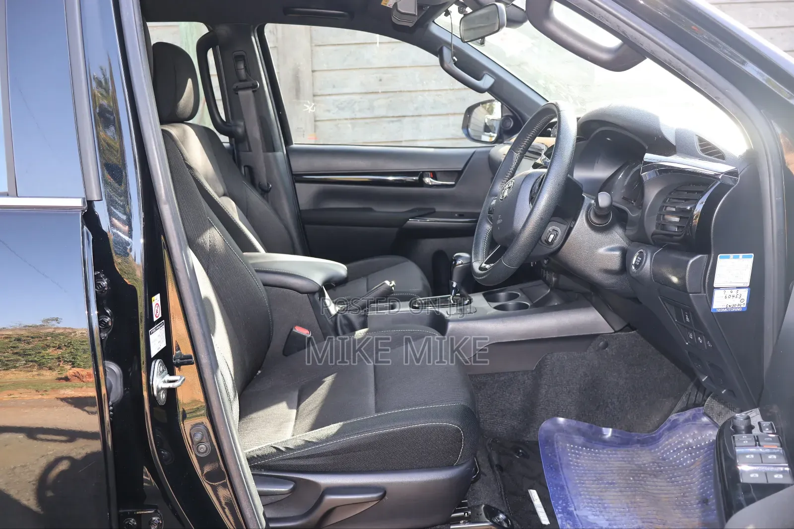 Toyota Hilux 2019 Black