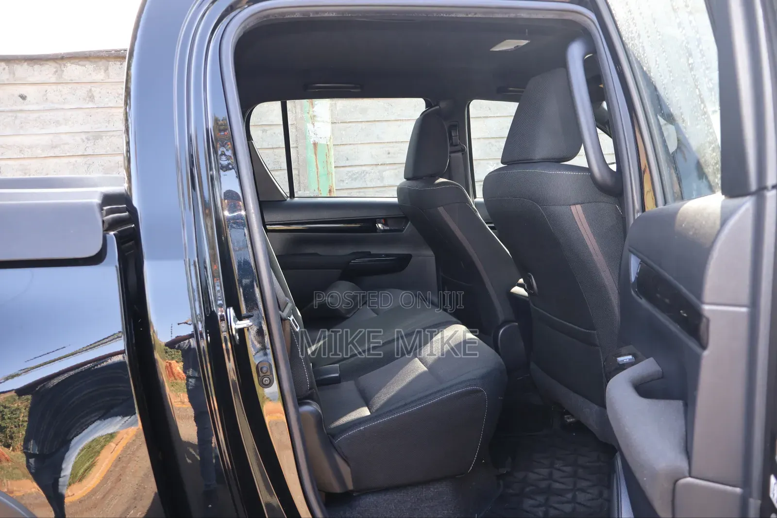 Toyota Hilux 2019 Black
