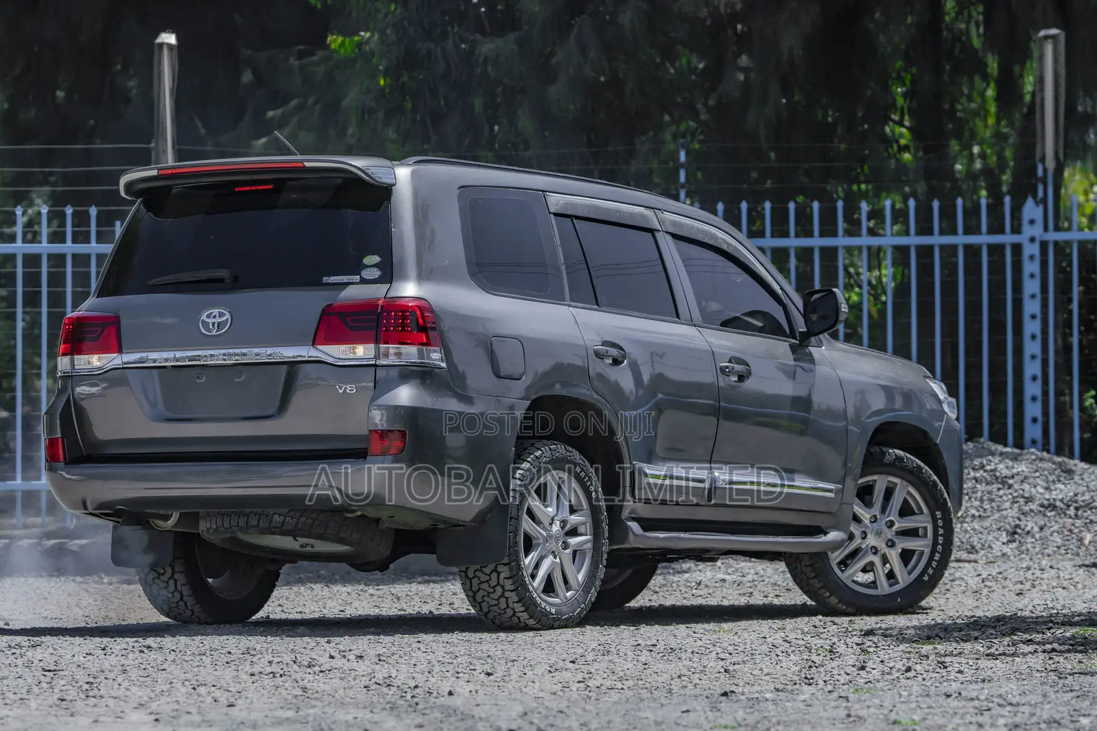 Toyota Land Cruiser 4.5 V8 DSL 2013 Gray
