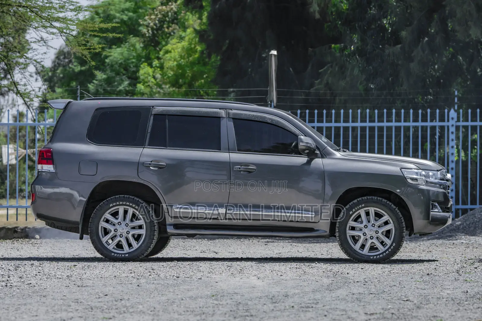 Toyota Land Cruiser 4.5 V8 DSL 2013 Gray