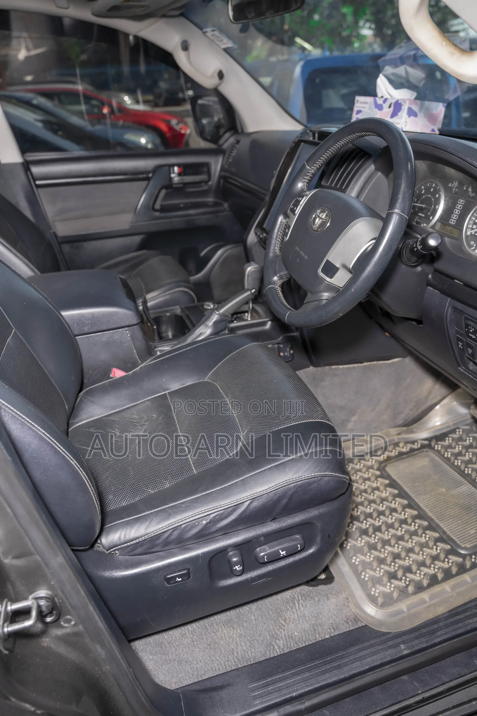 Toyota Land Cruiser 4.5 V8 DSL 2013 Gray