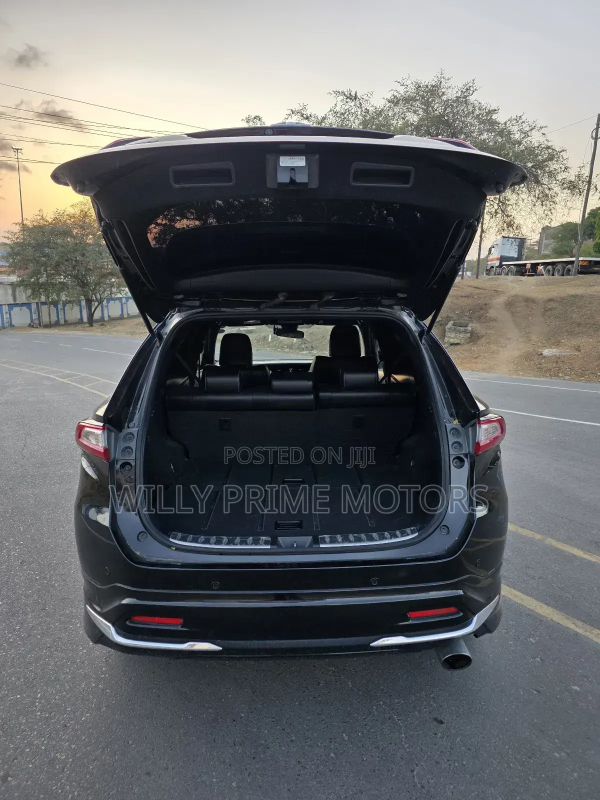 Toyota Harrier 2.0 2018 Black