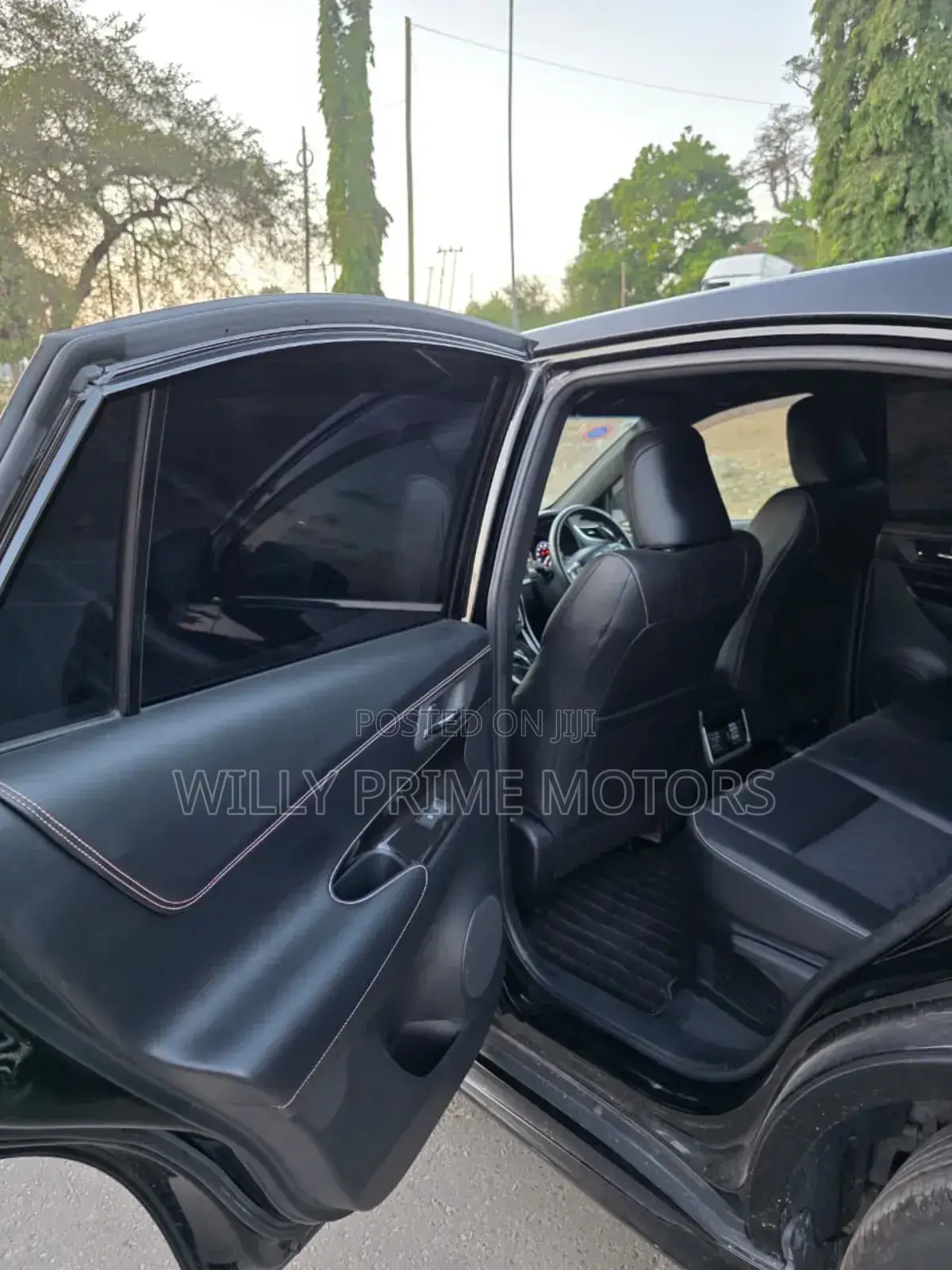 Toyota Harrier 2.0 2018 Black