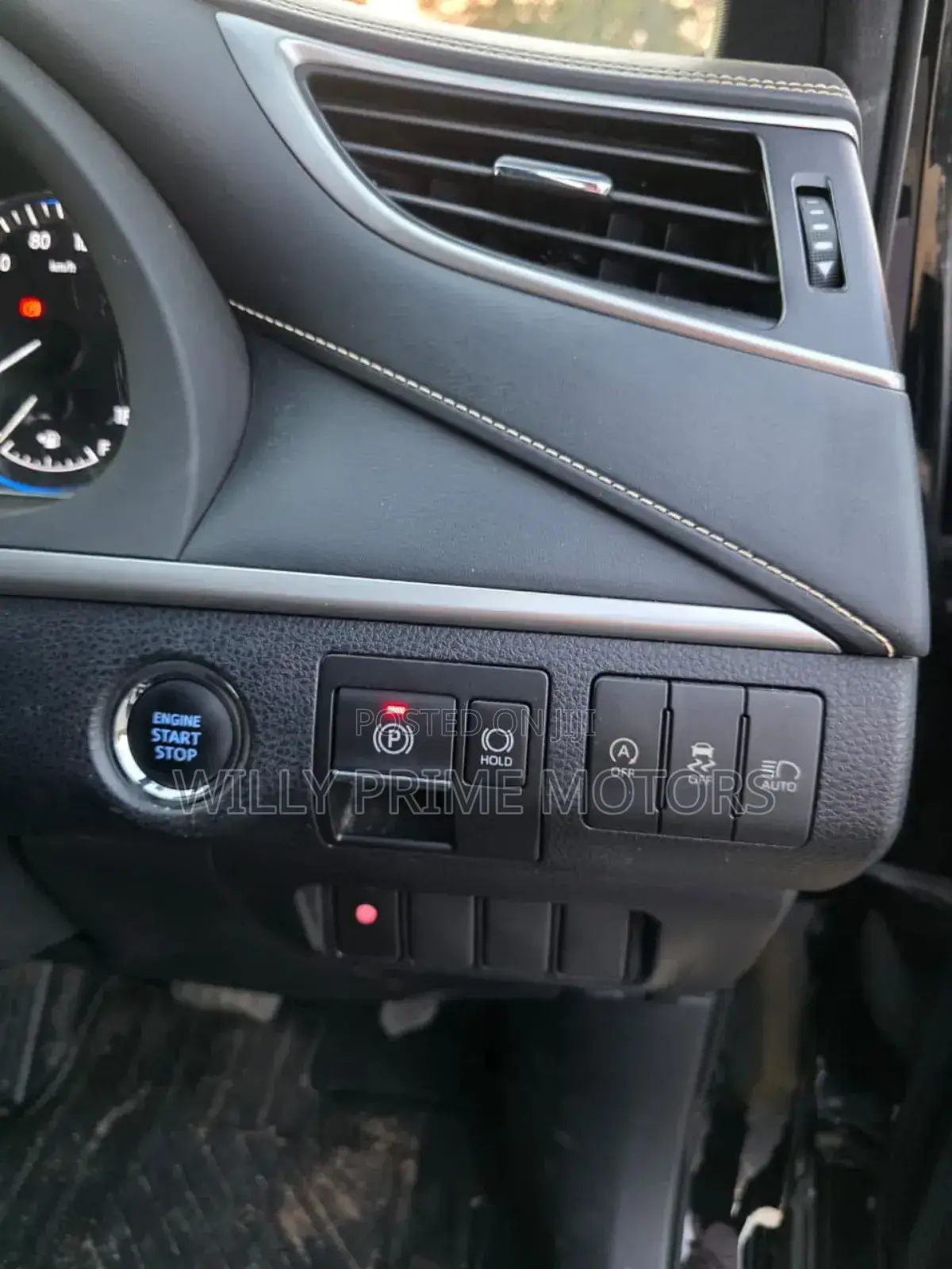 Toyota Harrier 2.0 2018 Black