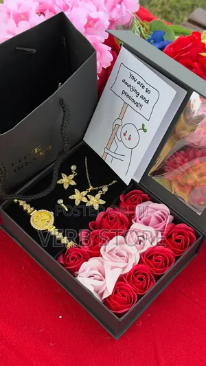 Trendy Valentines Ladies Gift Set