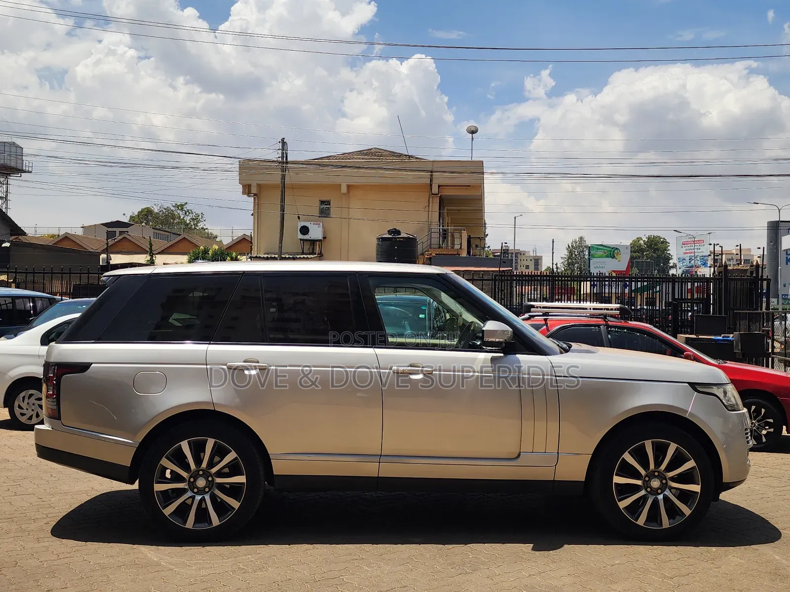 Land Rover Range Rover Vogue 2016 Beige