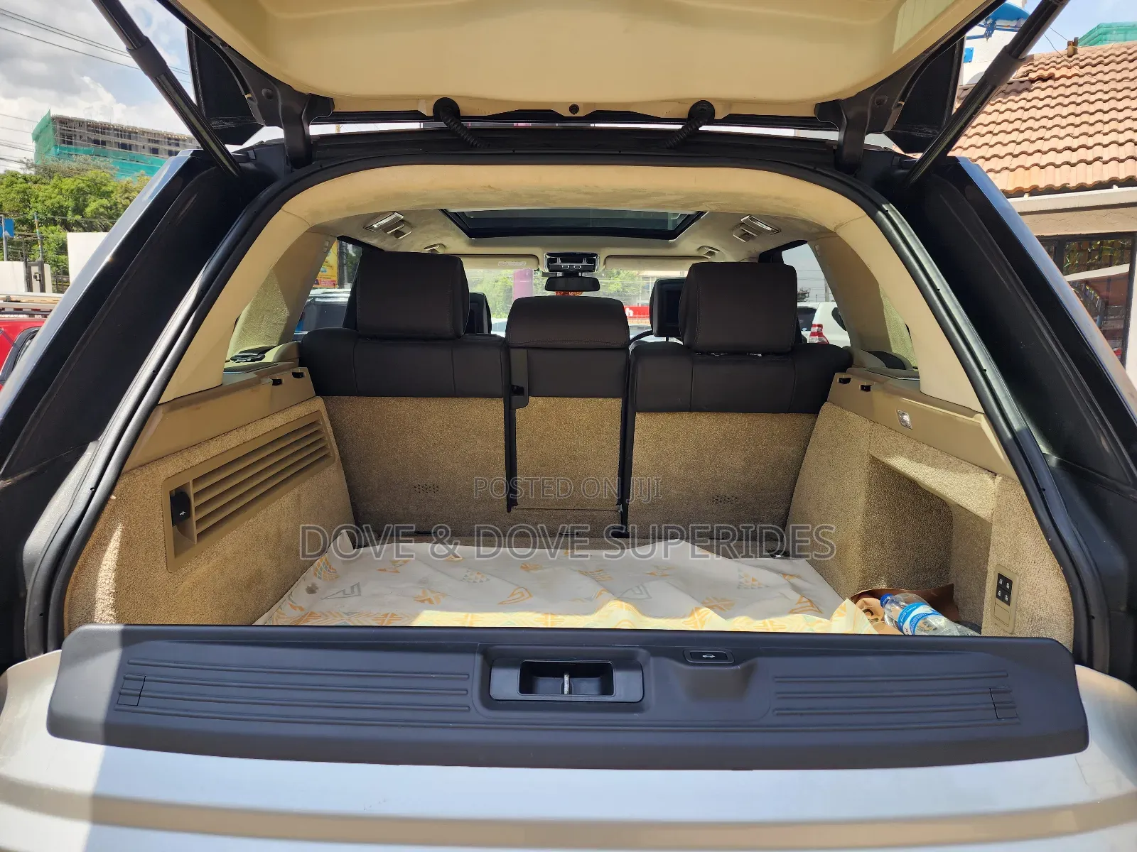 Land Rover Range Rover Vogue 2016 Beige