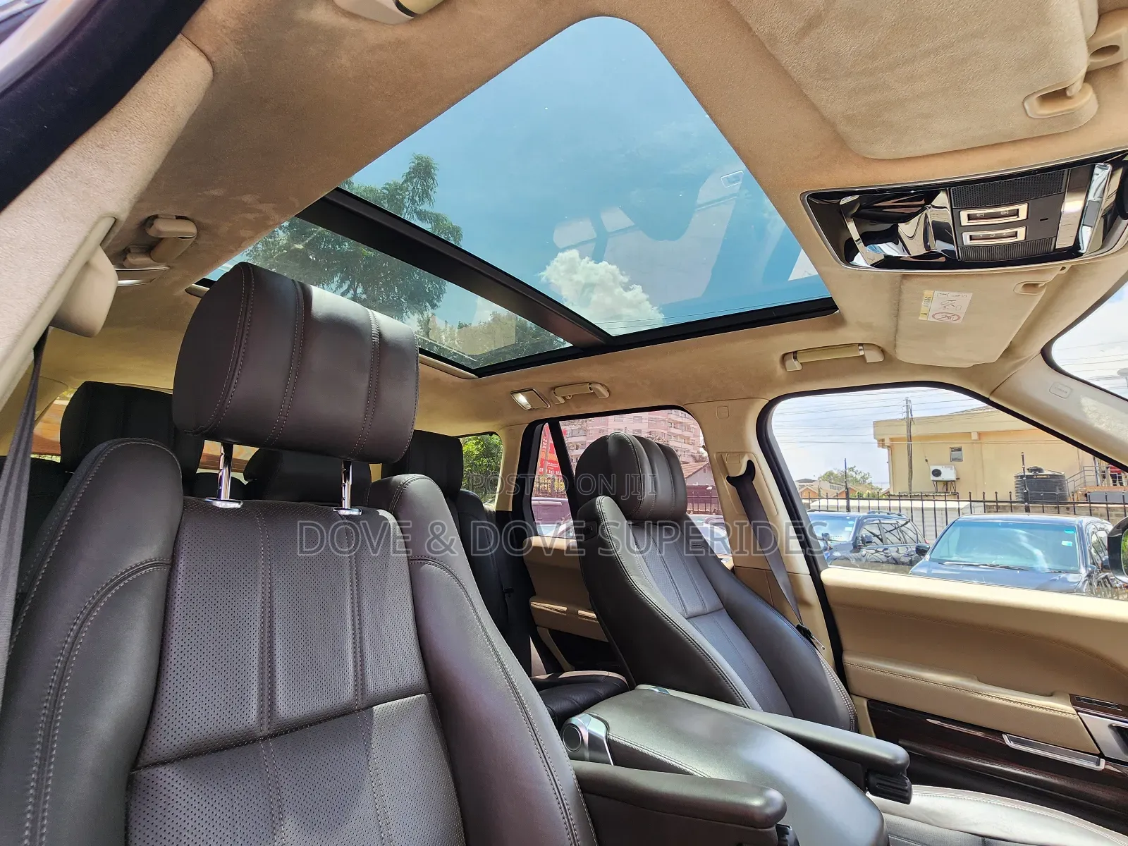 Land Rover Range Rover Vogue 2016 Beige