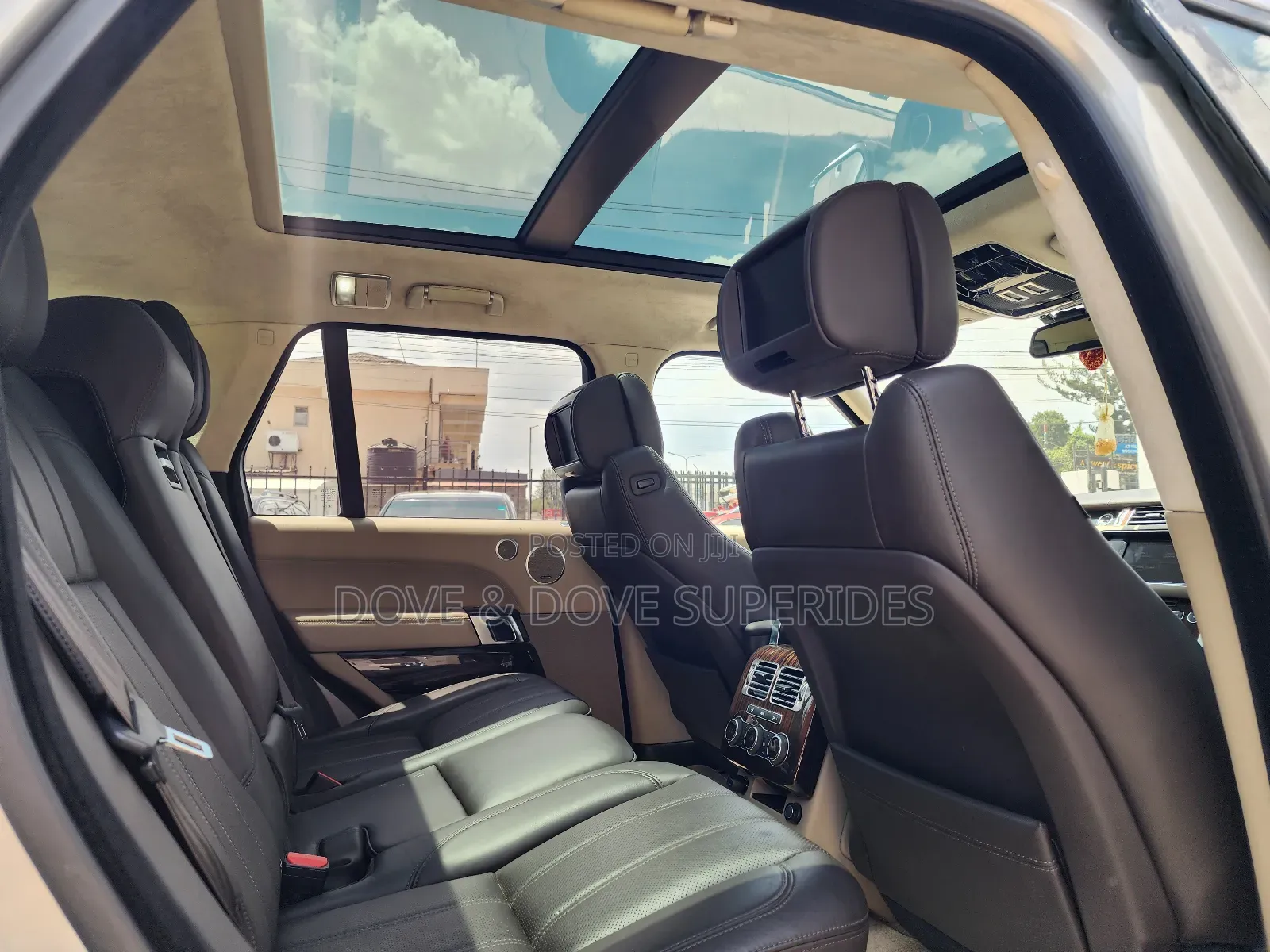 Land Rover Range Rover Vogue 2016 Beige
