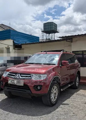 Mitsubishi Pajero 2014 Maroon