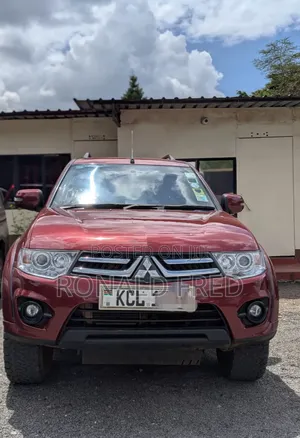 Mitsubishi Pajero 2014 Maroon