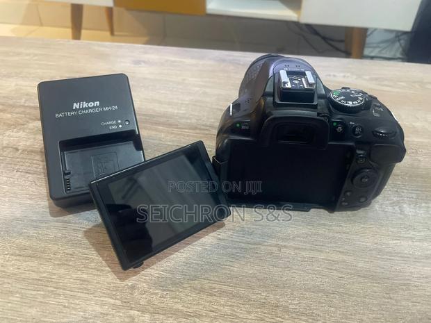 Nikon D5200 DSLR Camera With Lens Accessories - thumbnail 4