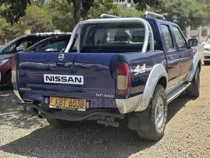 Nissan Hardbody 2000i 2006 Blue