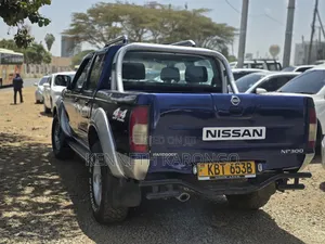 Nissan Hardbody 2000i 2006 Blue