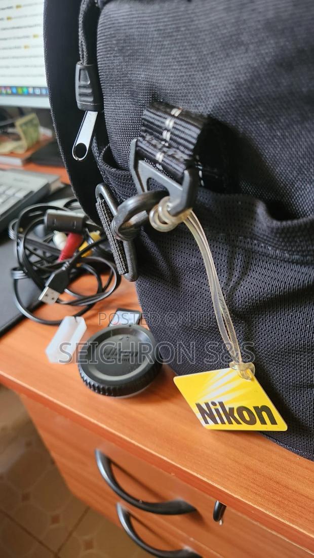 Nikon D5200 DSLR Camera With Lens Accessories - thumbnail 5