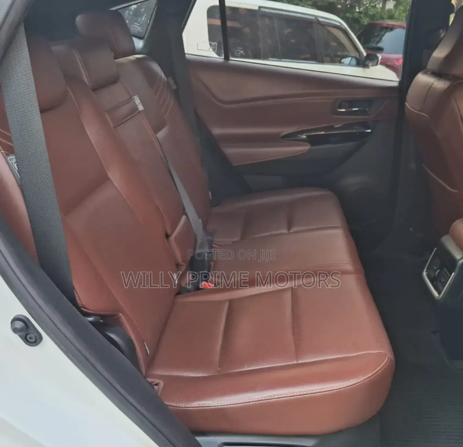 Toyota Harrier 2.0 2018 White