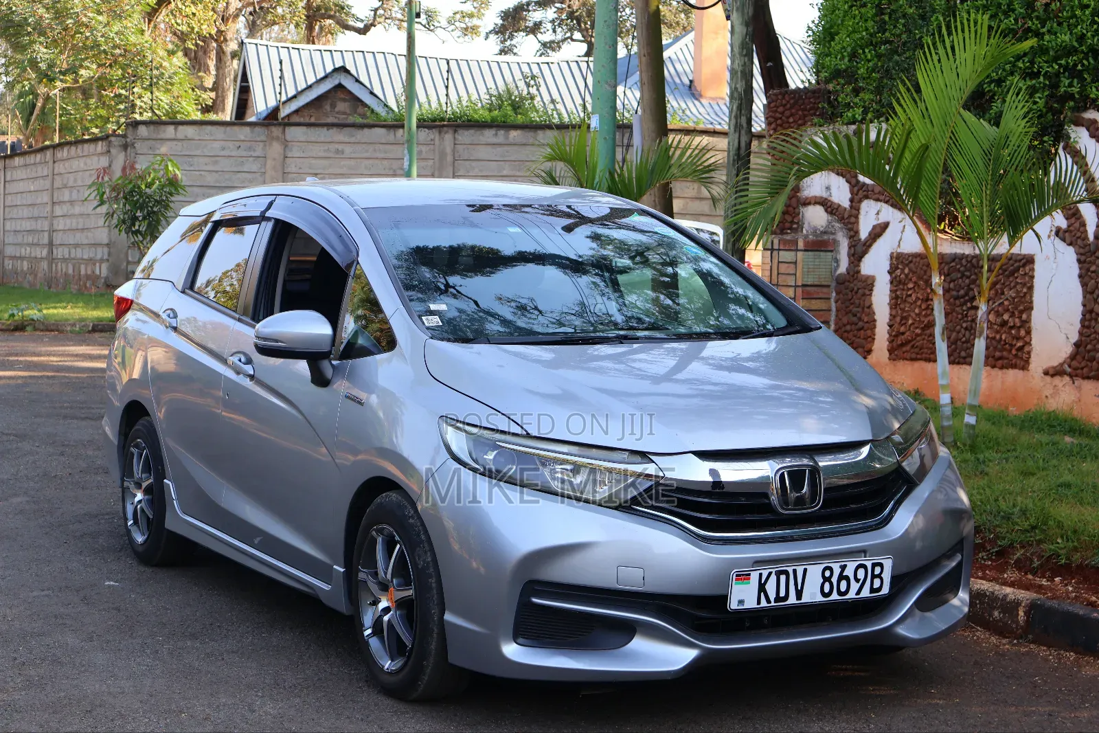 Honda Fit Shuttle 2018 Silver
