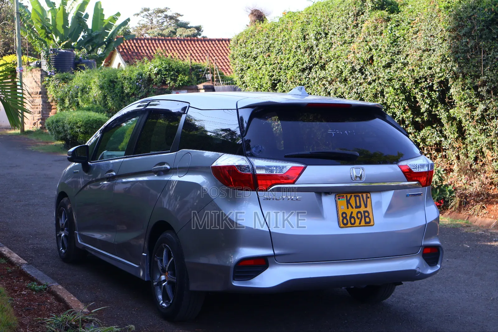 Honda Fit Shuttle 2018 Silver