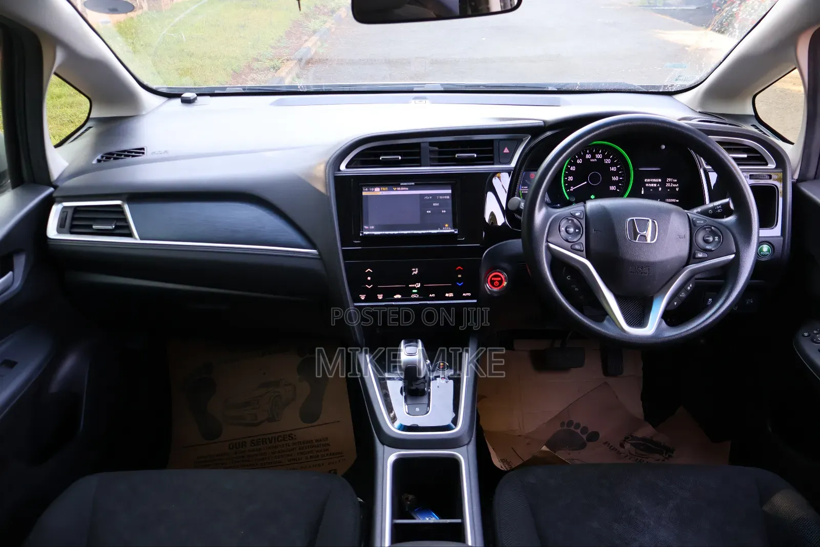 Honda Fit Shuttle 2018 Silver