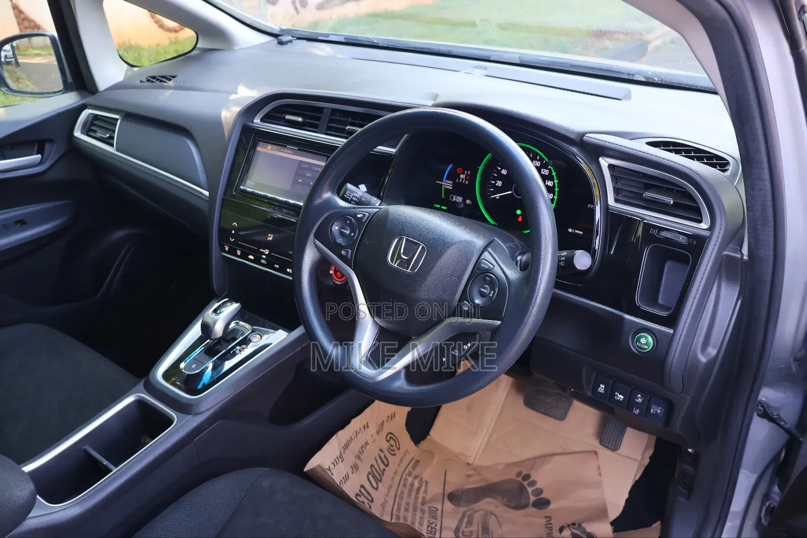 Honda Fit Shuttle 2018 Silver