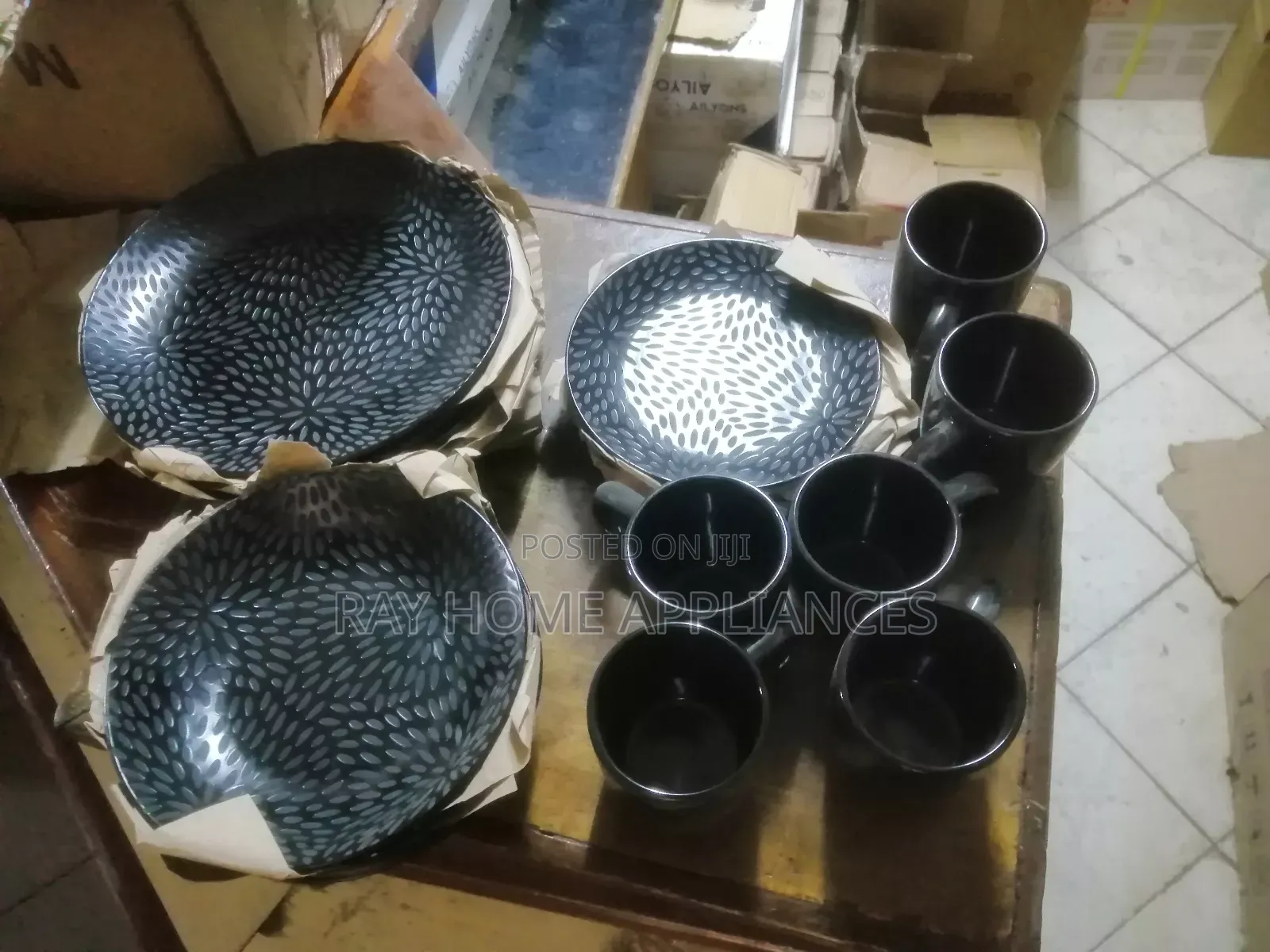 24 Pieces Black Dinner Set