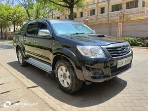 Toyota Hilux 2010 Matt Black