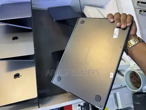 Laptop Apple MacBook Pro 18GB Apple M3 Pro SSD 512GB