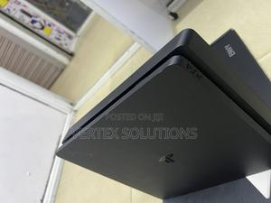 Play Station 4 Slim - thumbnail 2