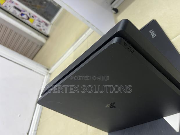 Play Station 4 Slim - main view