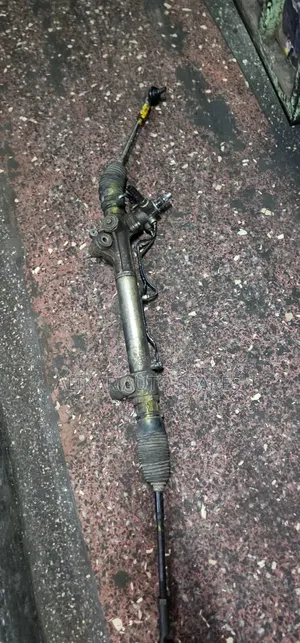 Hilux Vigo Steering Rack in Good Condition