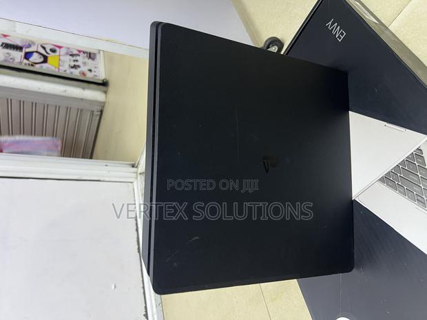 Play Station 4 Slim - main view