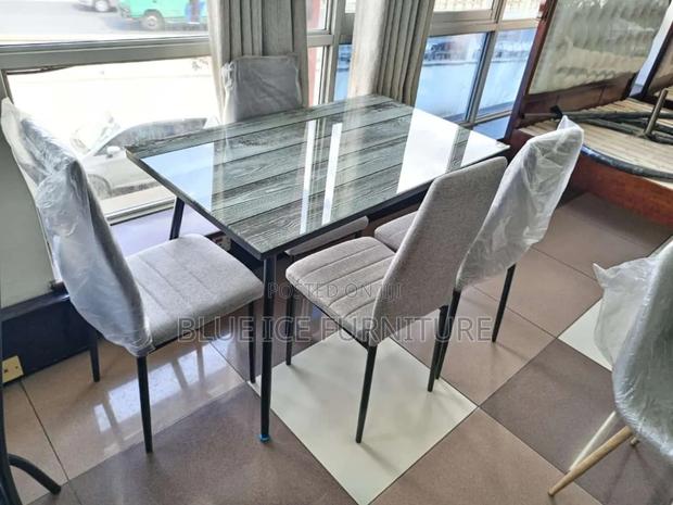 Modern Dining Table With Four Chair - main view