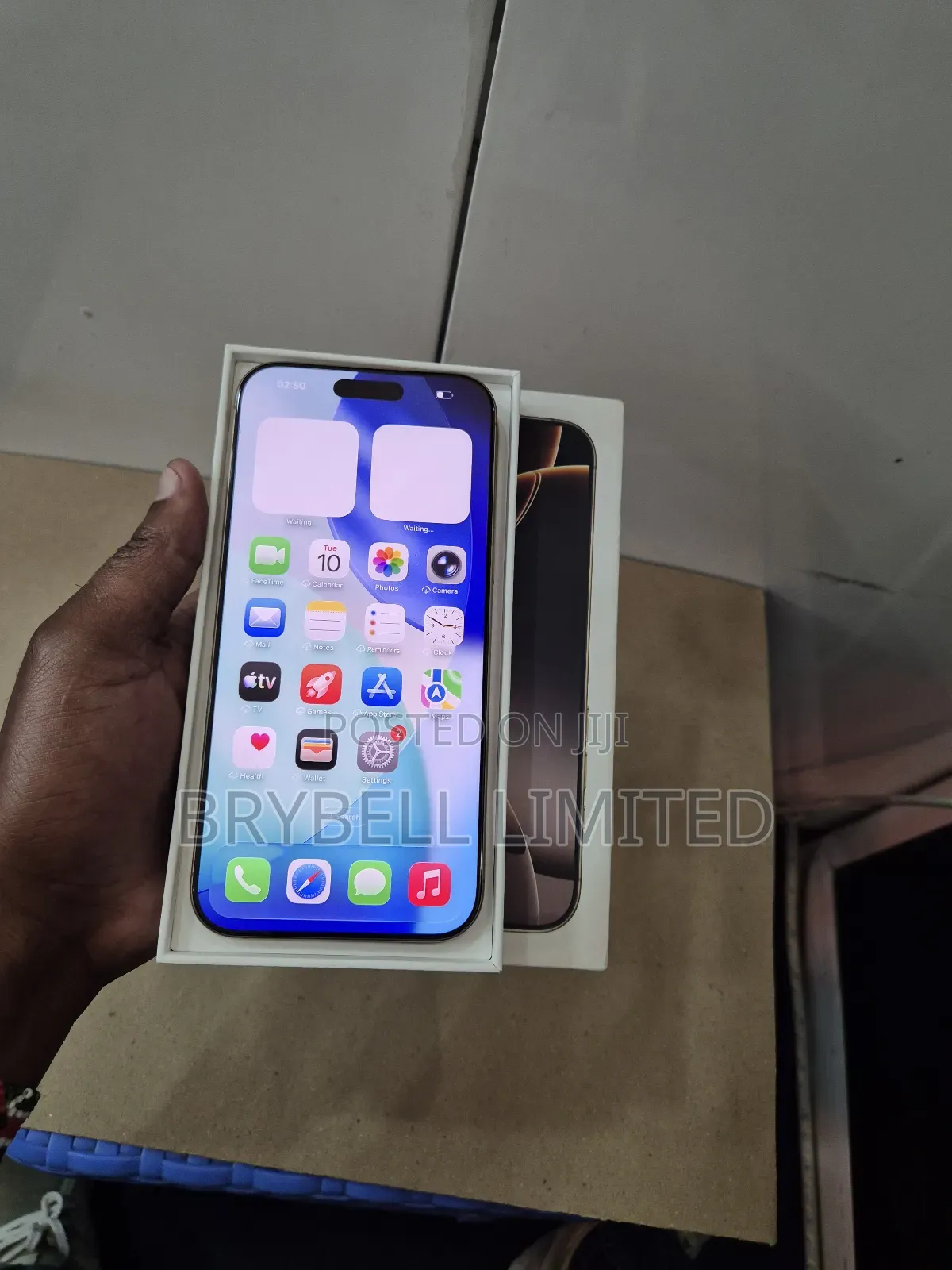 Apple iPhone 16 Pro Max 1 TB Gold
