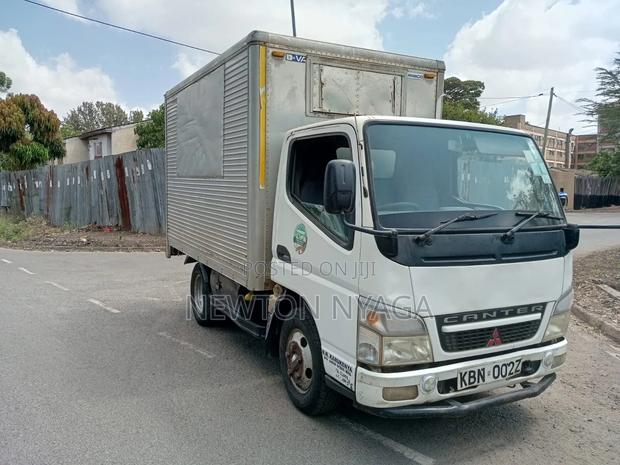 Mitsubishi Canter - thumbnail 2