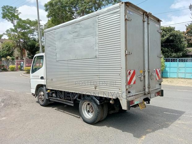 Mitsubishi Canter - thumbnail 4