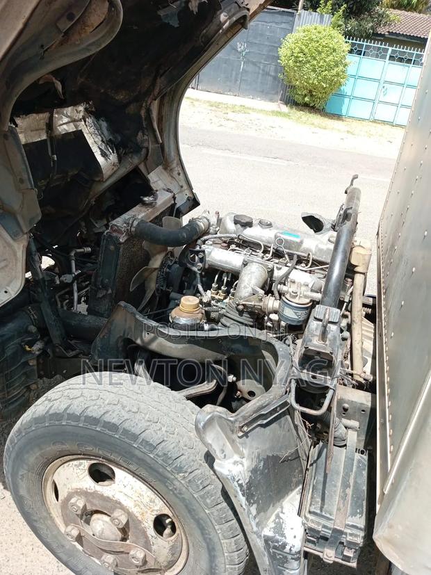 Mitsubishi Canter - thumbnail 10