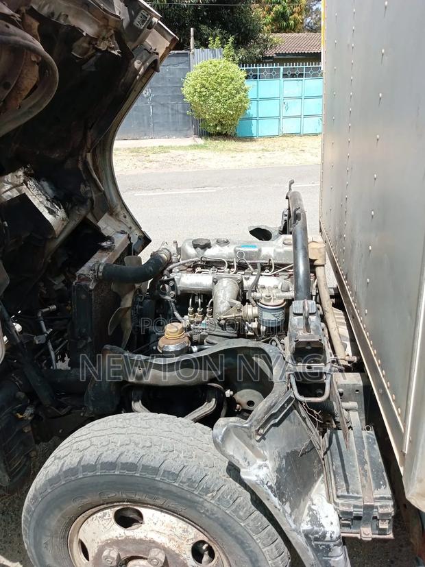 Mitsubishi Canter - thumbnail 11