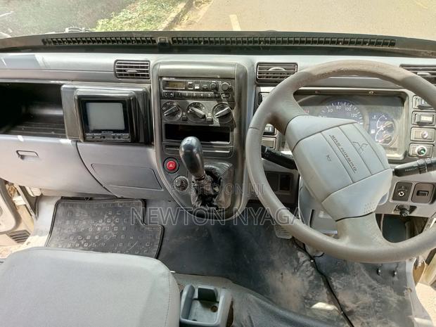 Mitsubishi Canter - thumbnail 19