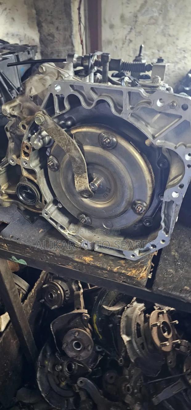 Hr12 Nissan Gearbox in Good Condition