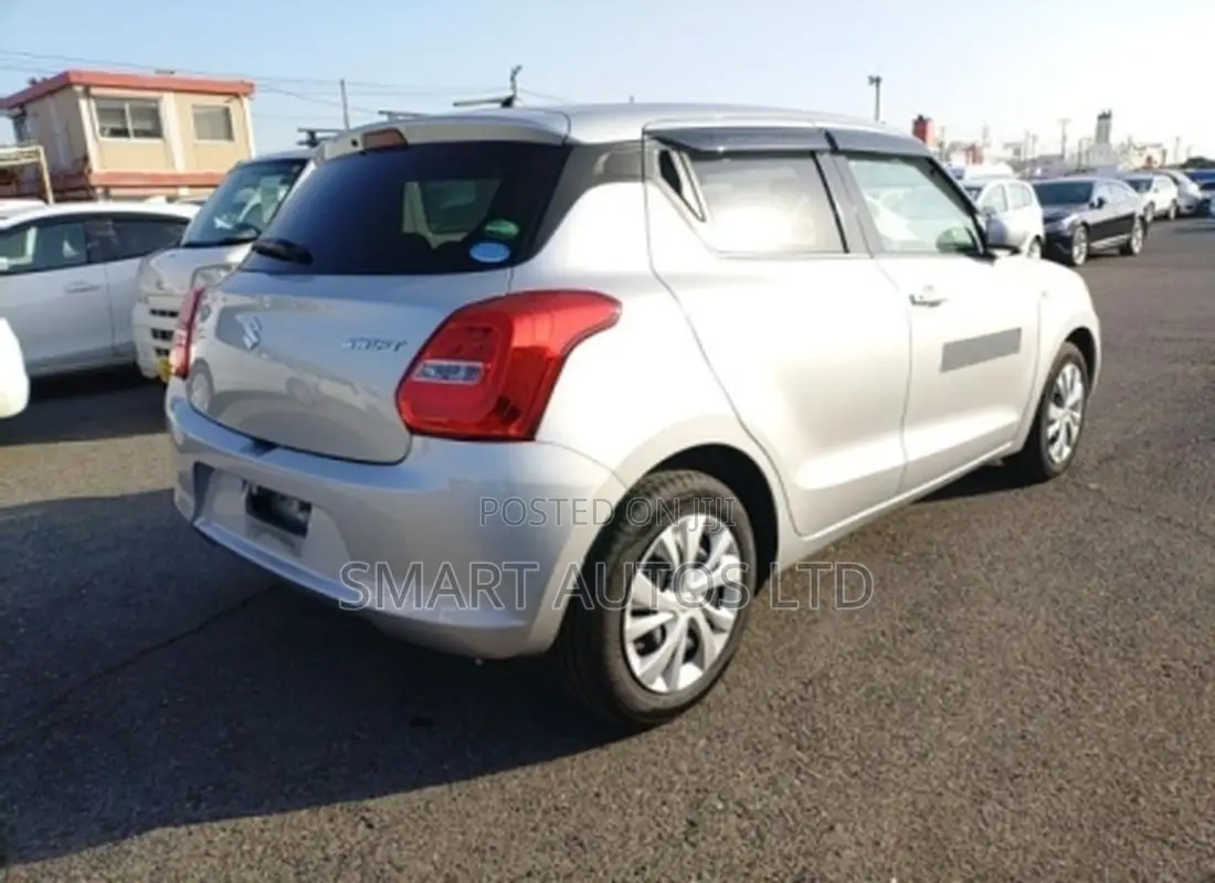 Suzuki Swift 2019 Silver