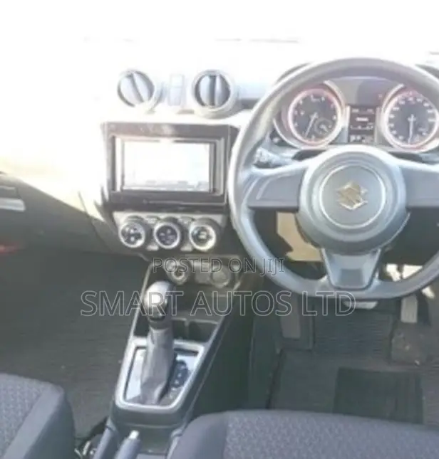 Suzuki Swift 2019 Silver