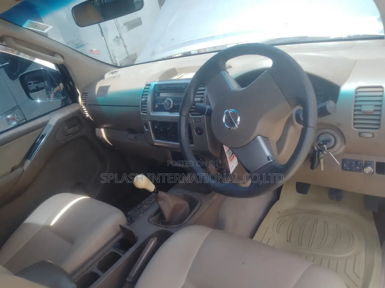 Nissan Navara 2013 Gray