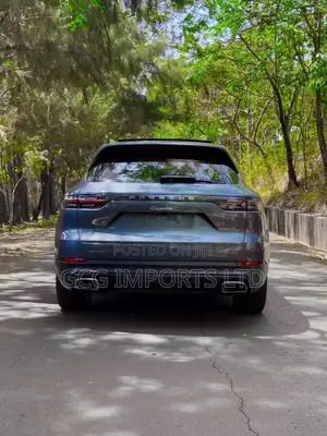 Porsche Cayenne Base AWD 2019 Gray