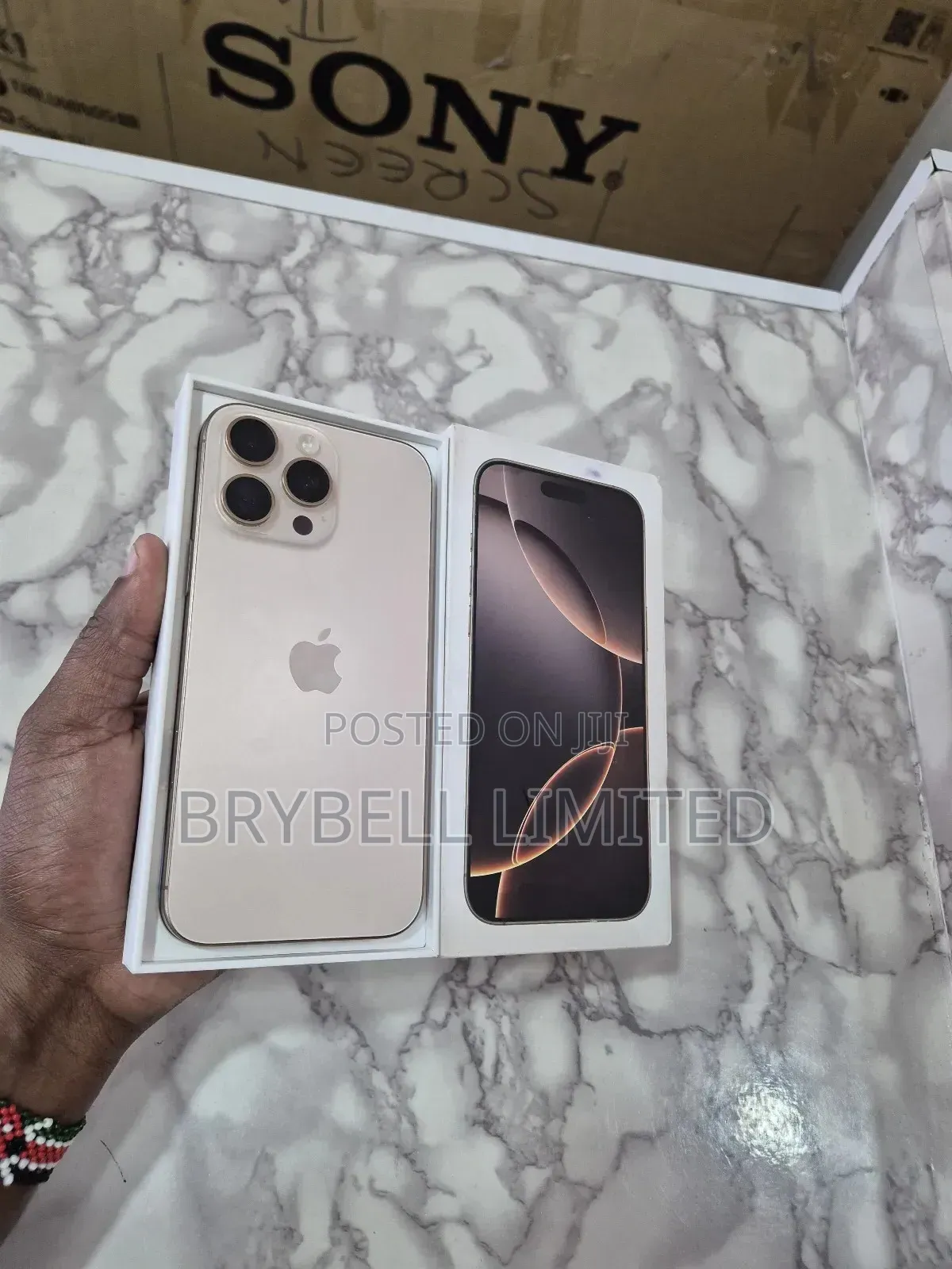 Apple iPhone 16 Pro Max 1 TB Gold